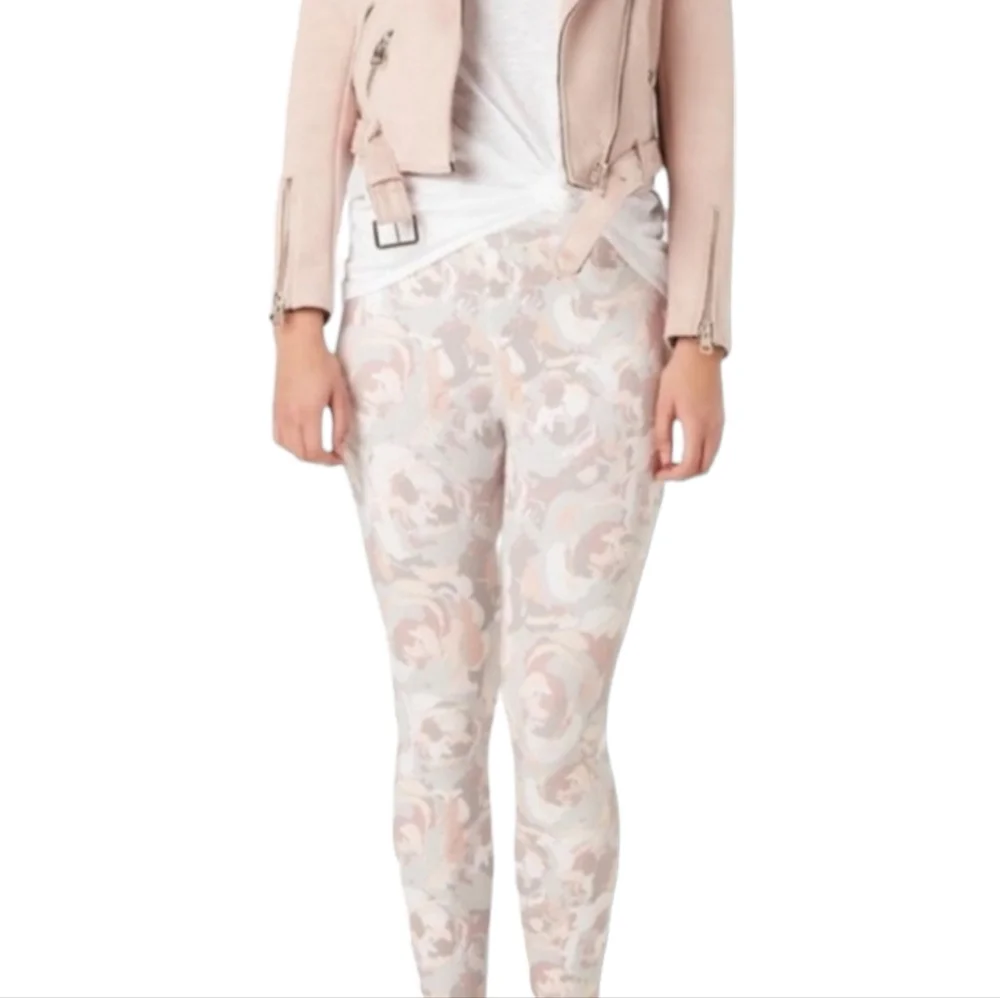 SPANX Jean-ish Blush Bloom Floral Leggings 20018R size L - Picture 10 of 11